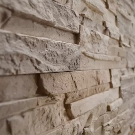 Монтре — декоративный гипсовый камень для внутренней отделки, фактура Скала, сланец