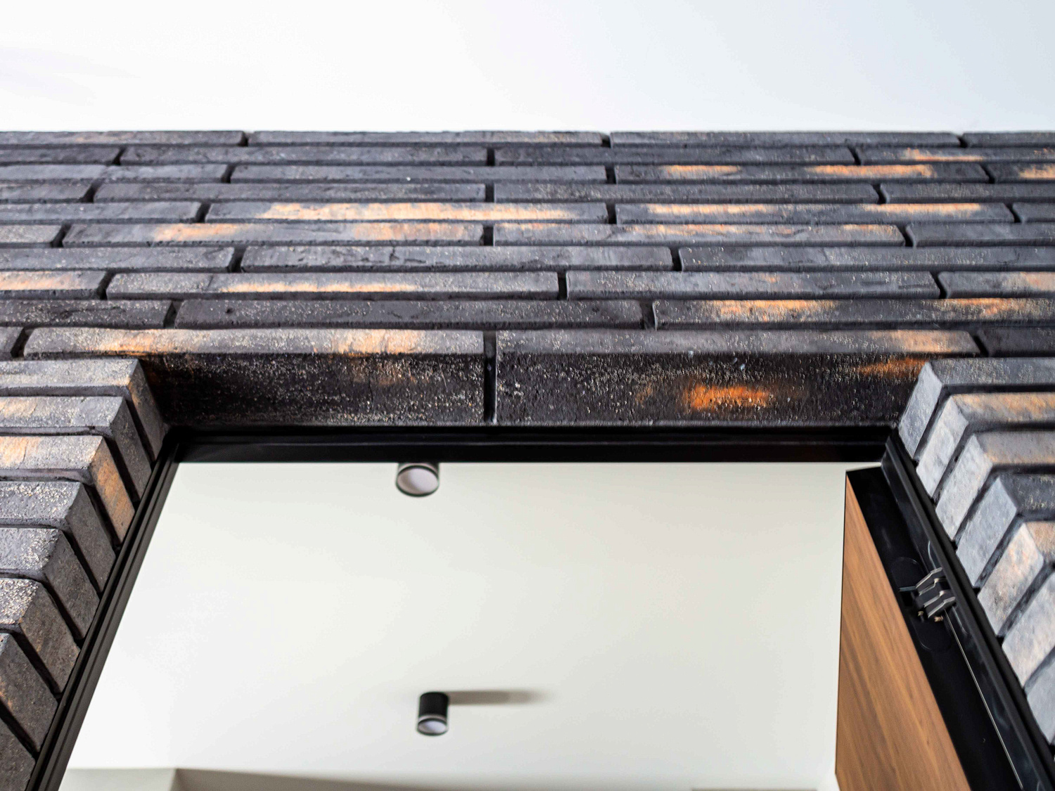 R20.09 Фасадная плитка ручной формовки 