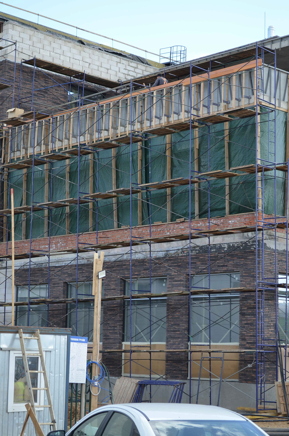 L20.08 "Ресторан в Москве" Фасадная плитка ручной формовки (этап стройки)