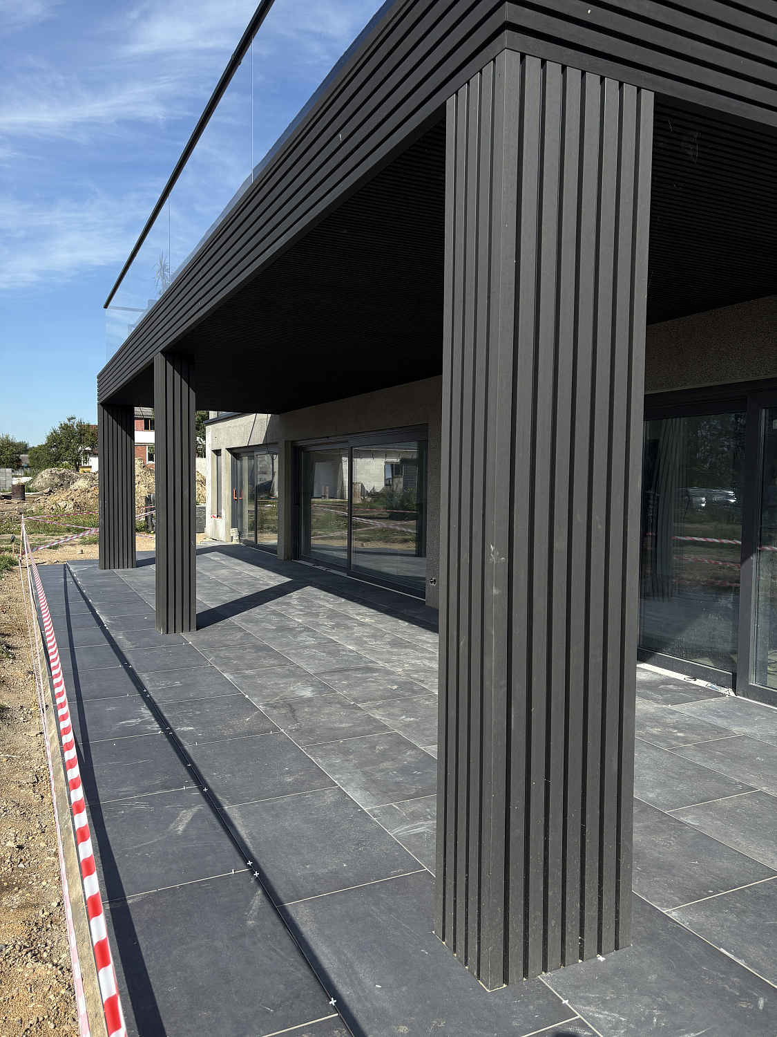 Утолщённый уличный керамогранит 09 PL.Anthracite