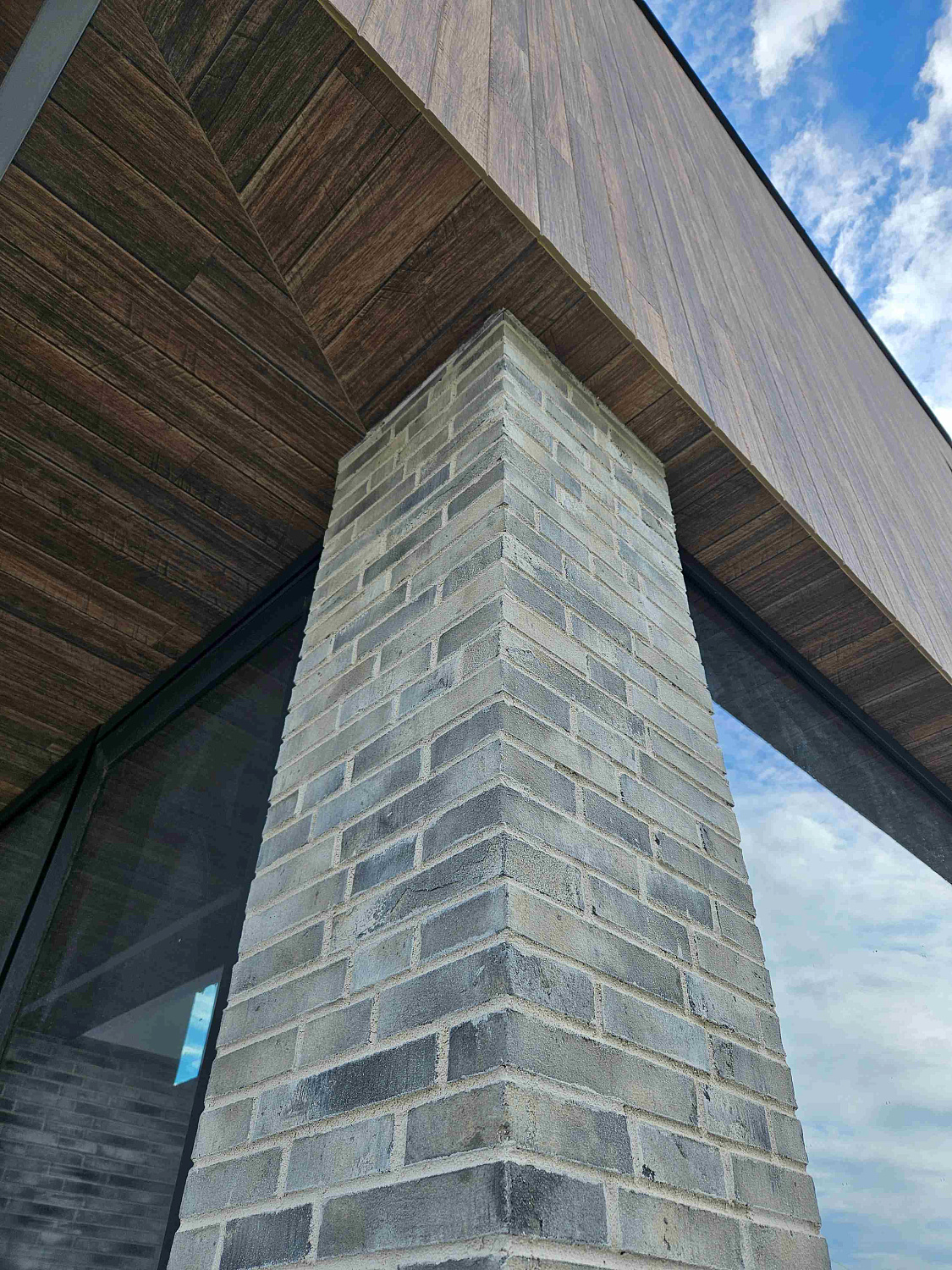 L20.03 Фасадная плитка ручной формовки 