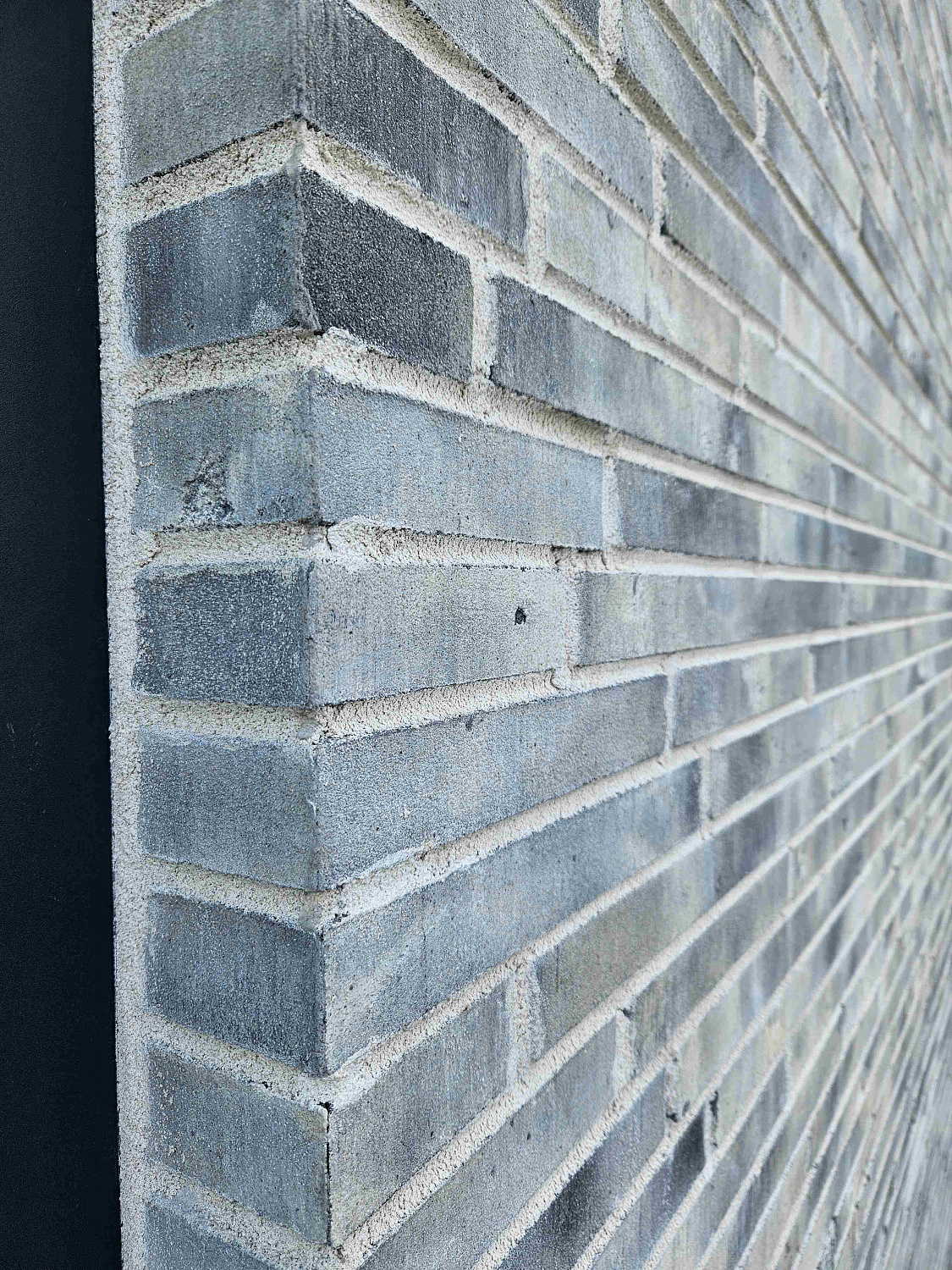 L20.03 Фасадная плитка ручной формовки 