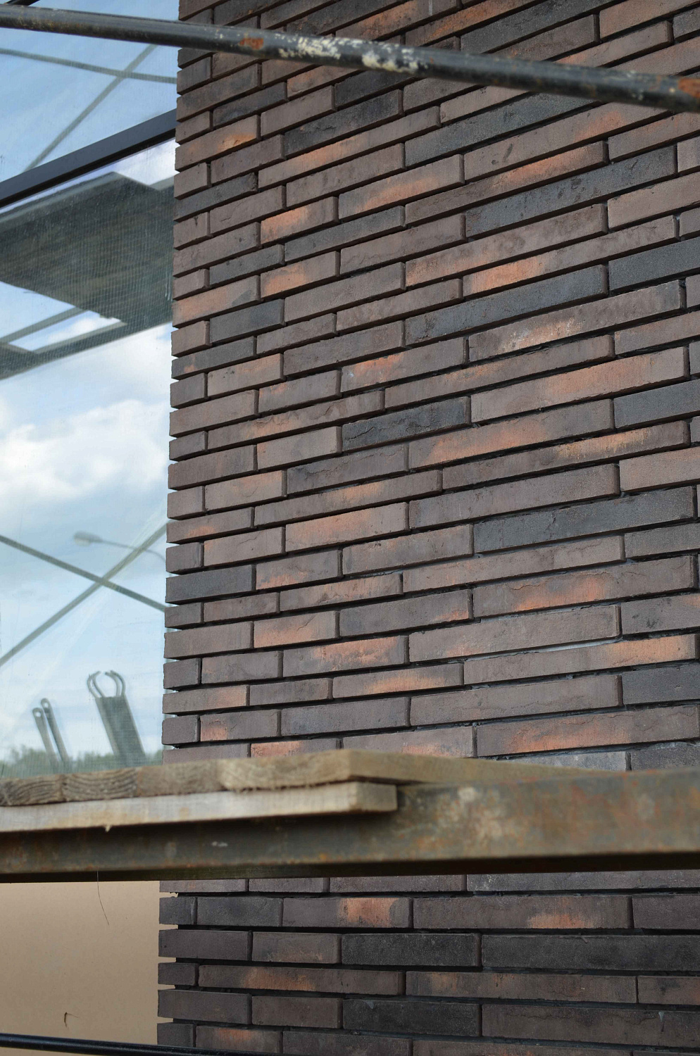 L20.08 "Ресторан в Москве" Фасадная плитка ручной формовки (этап стройки)