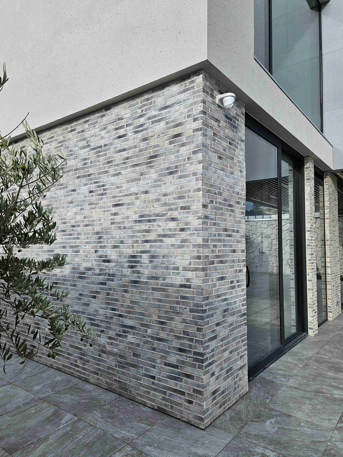 L20.03 Фасадная плитка ручной формовки 