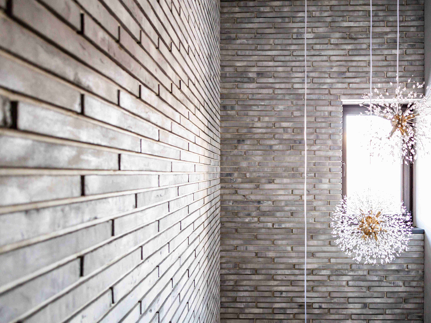 Отделка декоративным камнем внутри помещения