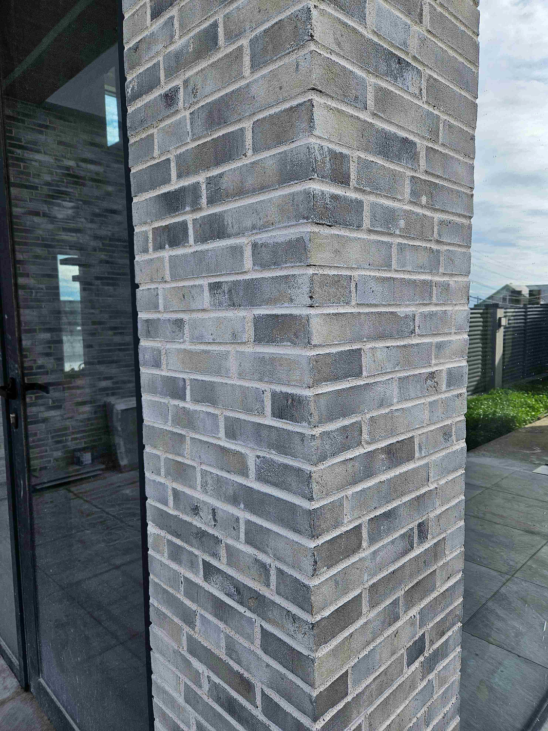 L20.03 Фасадная плитка ручной формовки 