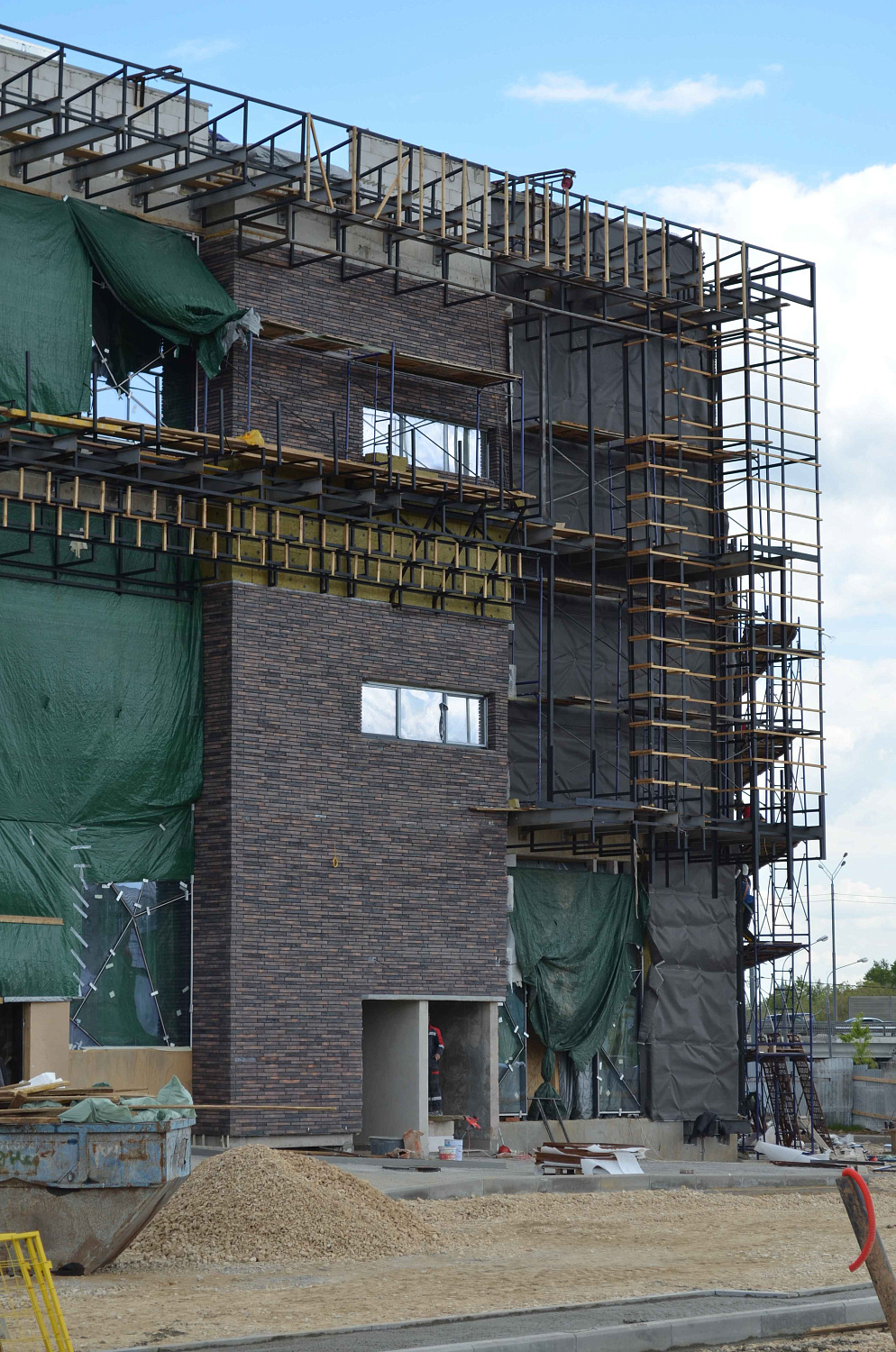 L20.08 "Ресторан в Москве" Фасадная плитка ручной формовки (этап стройки)