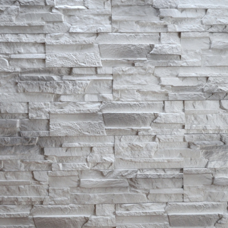 Монтре — декоративный гипсовый камень для внутренней отделки, фактура Скала, сланец