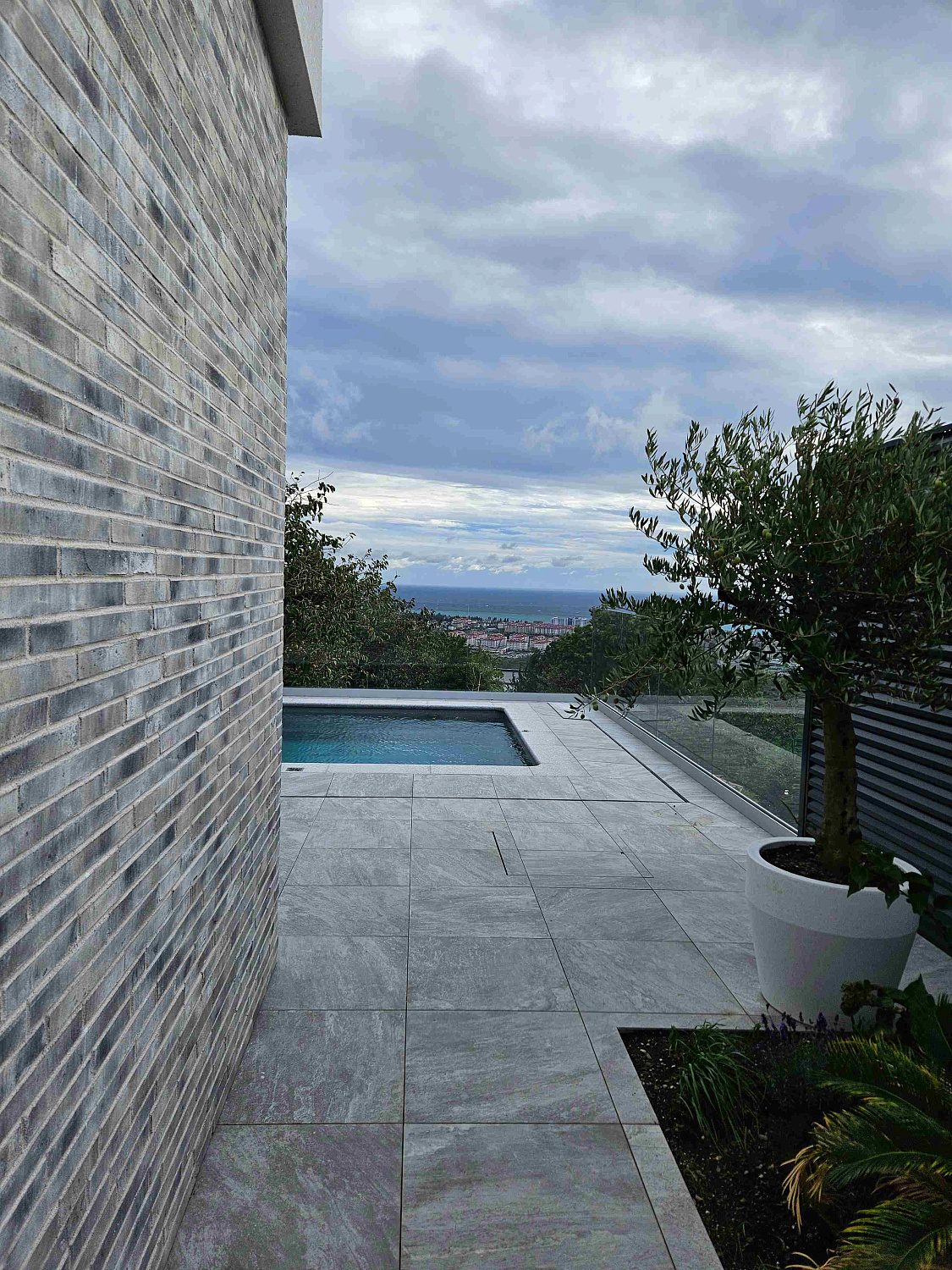 L20.03 Фасадная плитка ручной формовки 