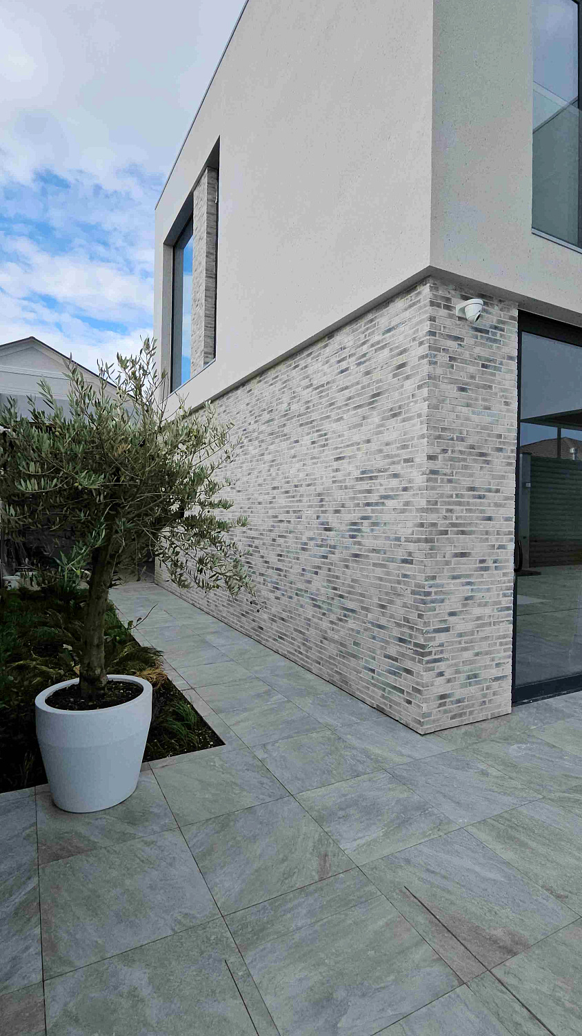 L20.03 Фасадная плитка ручной формовки 